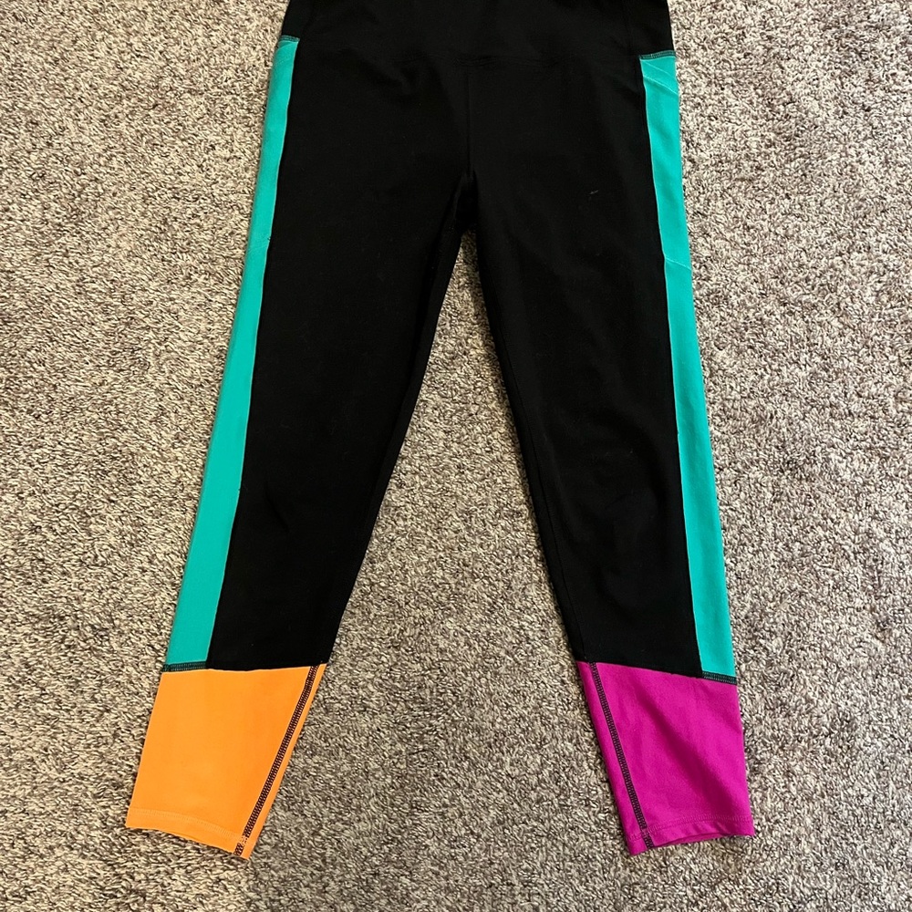DSG LEGGINGS WITH POCKETS. MULTICOLORED AND BLACK. 7/8